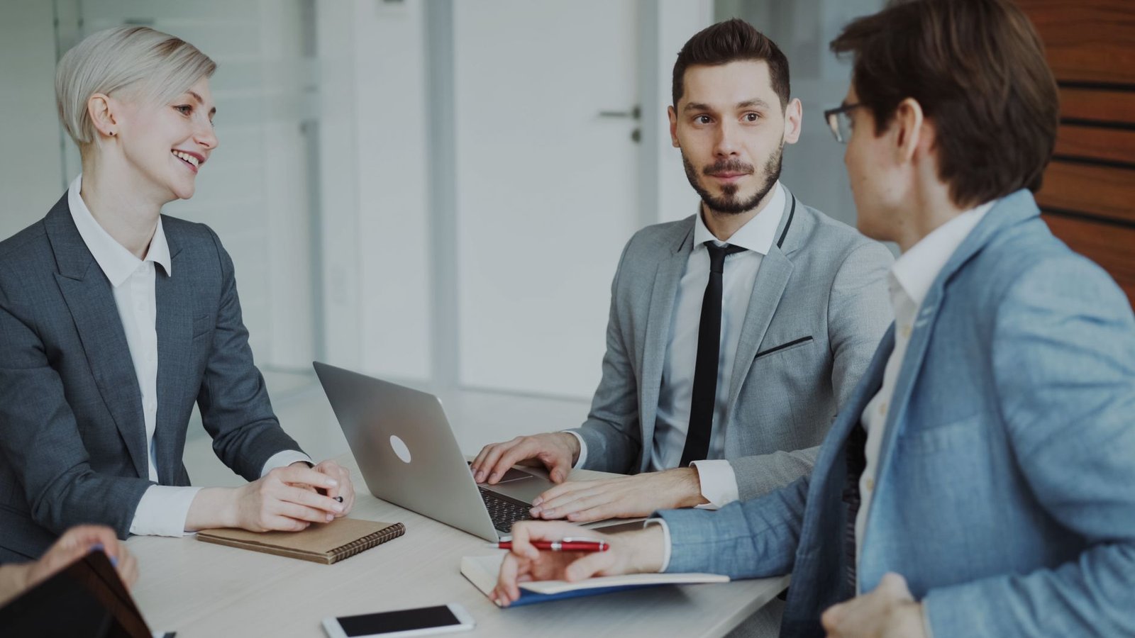 Lead Follow-Up for Small Business: Mastering the 5-Minute Rule